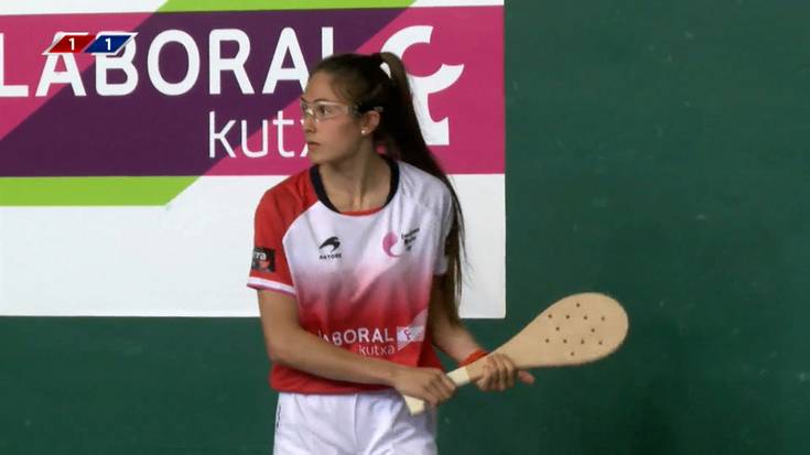 Paula Gorostiaga: "Argentinako trinketeek futbol zelaiak dirudite; giroa sekulakoa da"