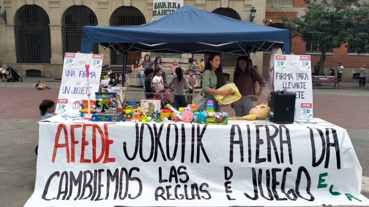 "Joko arauak aldatzeko" eskatu dute Antsoaingo Afede jostailu dendako langileek