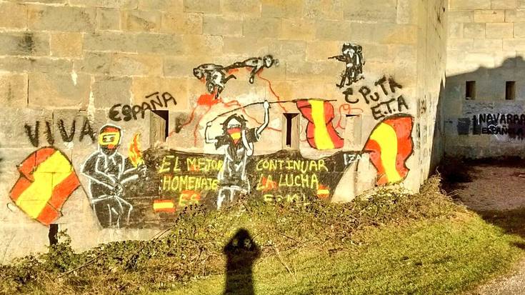 Pintaketa faxistak egin dituzte beste behin ere Ezkabako gotorlekuan