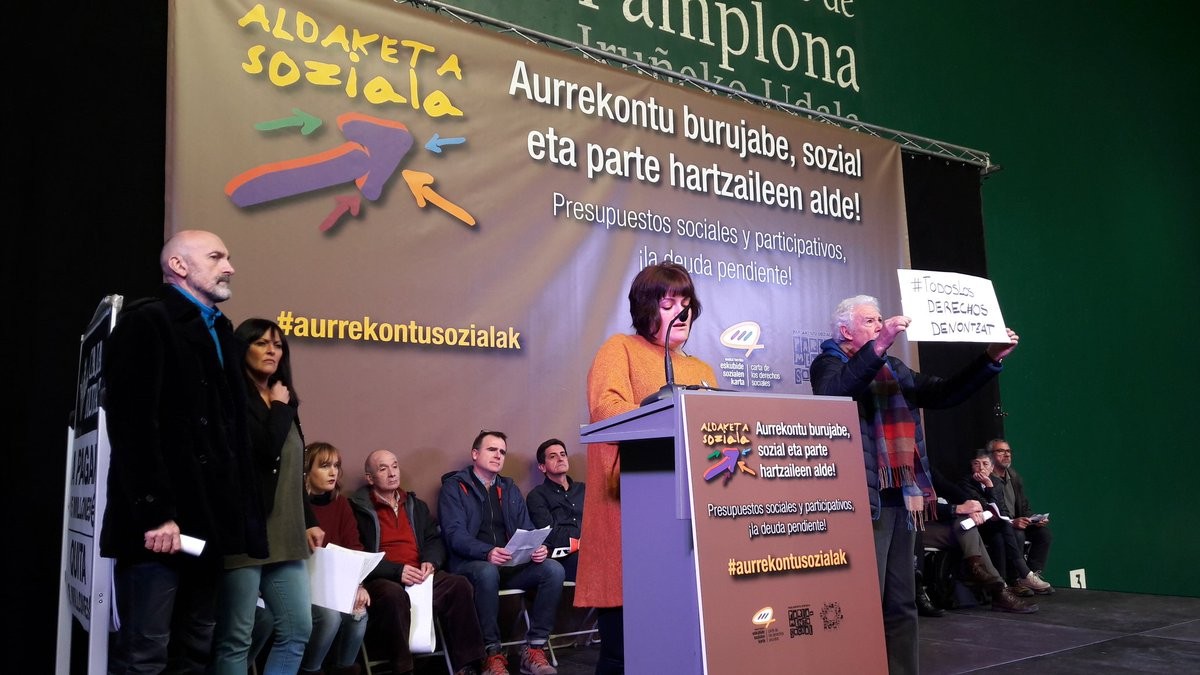 Nafarroako aurrekontuak "burujabeak, sozialak eta parte hartzaileak" izan daitezen manifestazioa egin dute Iruñean