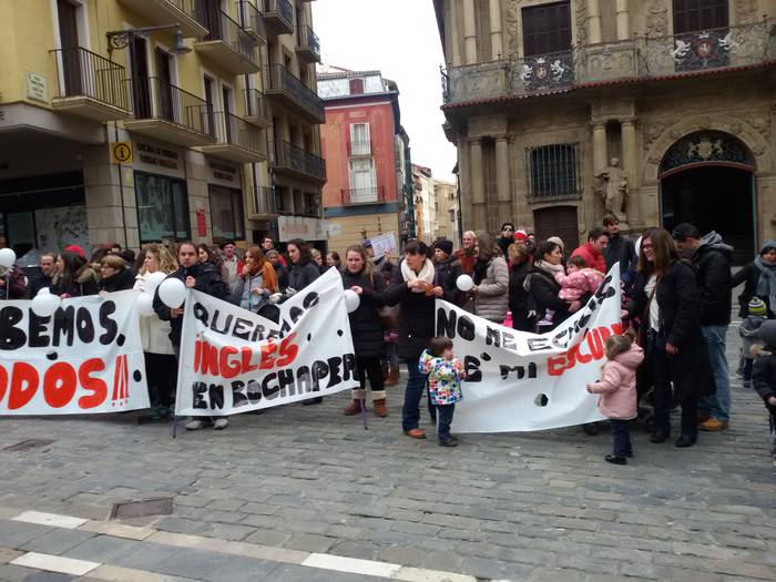 "Inposizioa" salatu dute gaztelaniazko haur eskoletako hainbat gurasok