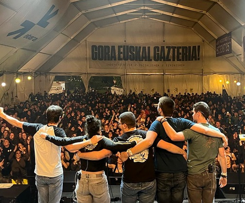 Burutik taldearen disko aurkezpena