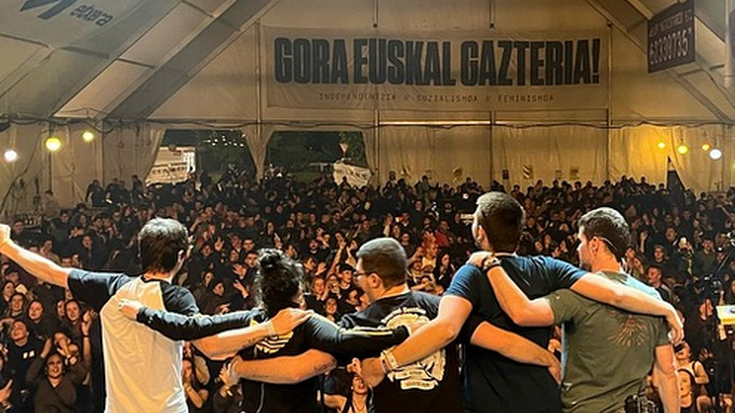 Burutik taldearen disko aurkezpena