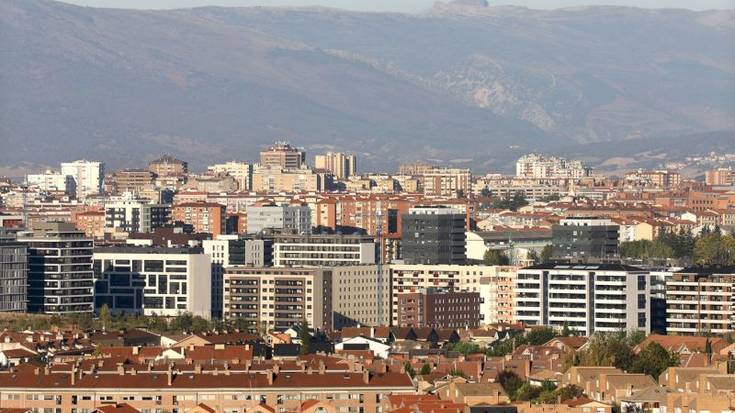 Iruñeko Udalak 25 etxebizitza onduko ditu hotz-garaian erabilgarri jartzeko