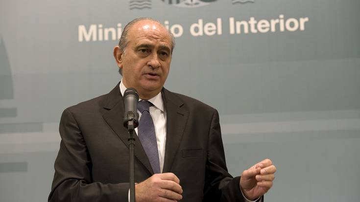 Espainiako Poliziaren inguruko erakusketa Fernandez Diazek zabalduko du