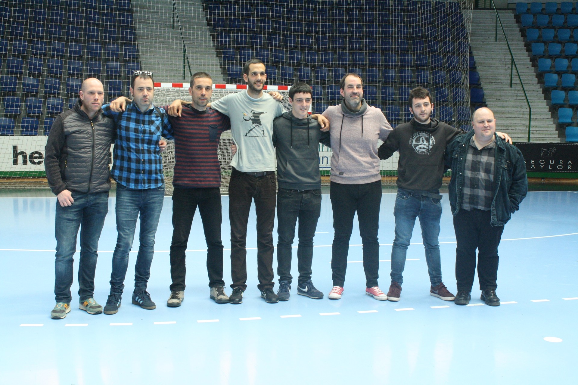 Anaitasunako finalerako prest dira zortzi bertsolariak