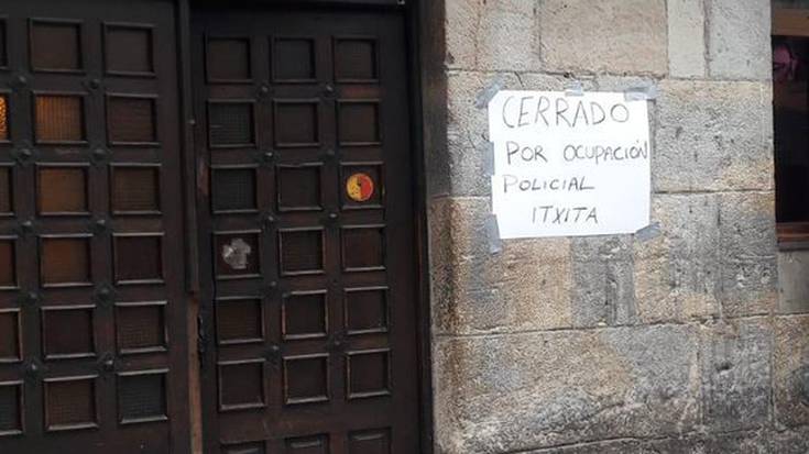 Polizia auzotik joan dadila eskatu dute Iruñeko Alde Zaharreko bizilagunek