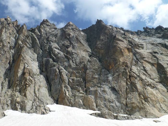 26 urteko iruindar bat hil da mendi istripuan Benasquen