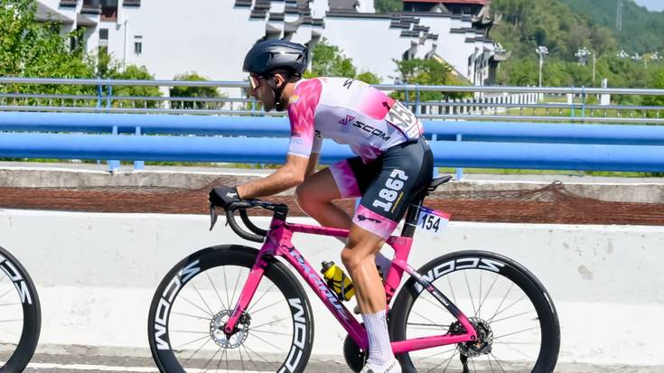 Asier Etxeberria: "Txinan oso kirol estimatua da txirrindularitza"