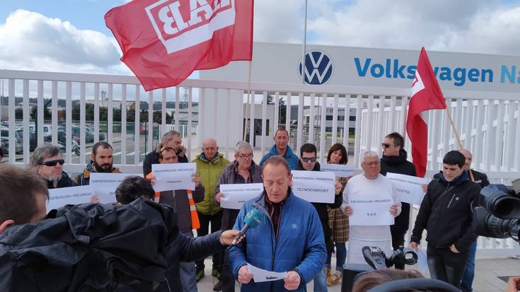 VWek azpikontrataturiko langileen osasuna zaintzeko eskatu du LABek