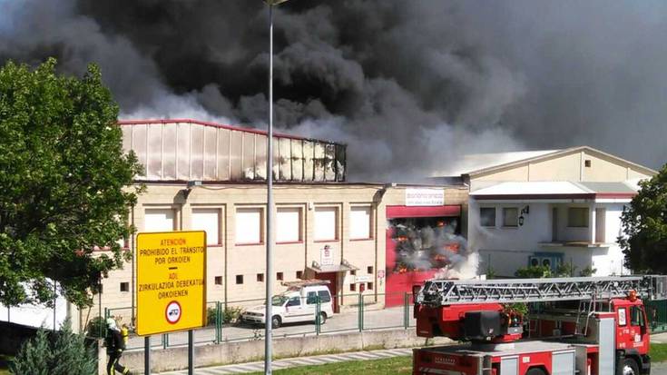 Orkoiengo zurgindegi batean sute larria izan zen atzo