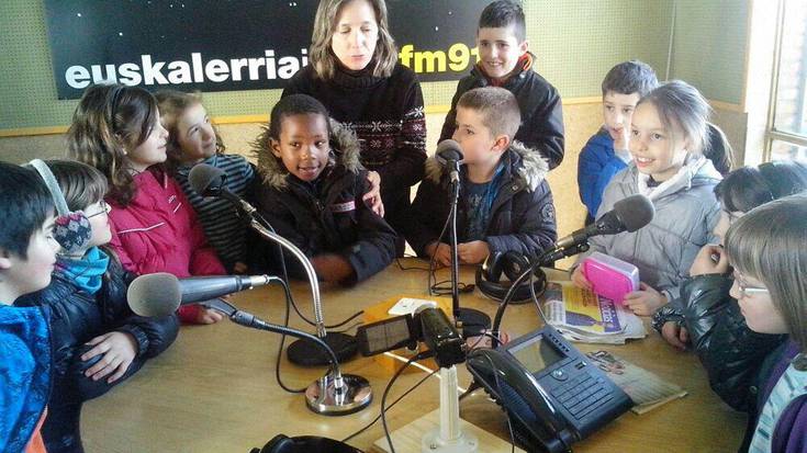 Patxi Larrainzarko ikasleak bisitan