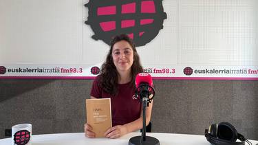Irati Majuelo: “Emakumeen begi eta oinetatik hiria nola ikusten den ikertu dut”