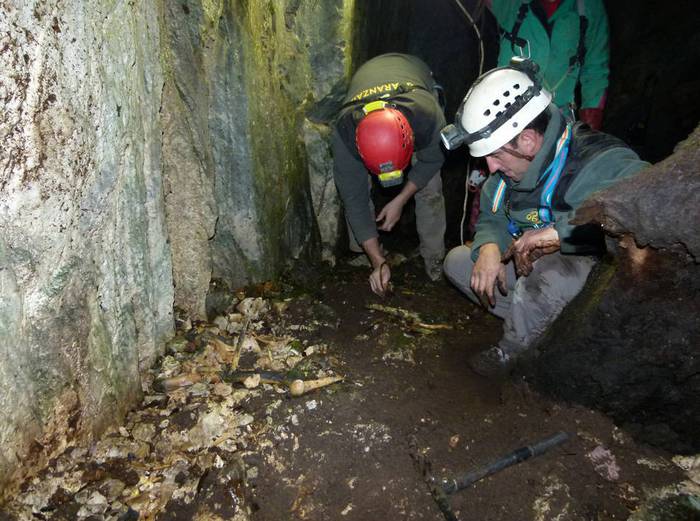 Ezkabako ihesaldiko bi pertsonaren gorpuzkiak desobiratu dituzte Erroibarren