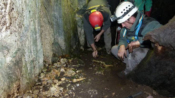Ezkabako ihesaldiko bi pertsonaren gorpuzkiak desobiratu dituzte Erroibarren