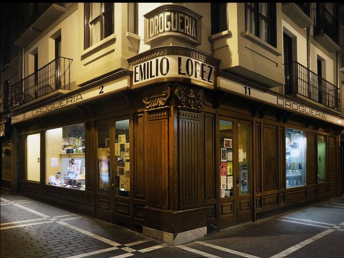 Gabonetako erakuslehioen txapelketa, martxan