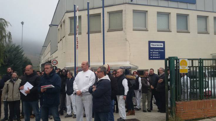 ICF-Faurecia itxi ez dezaten epaitegietara jo dute langileek