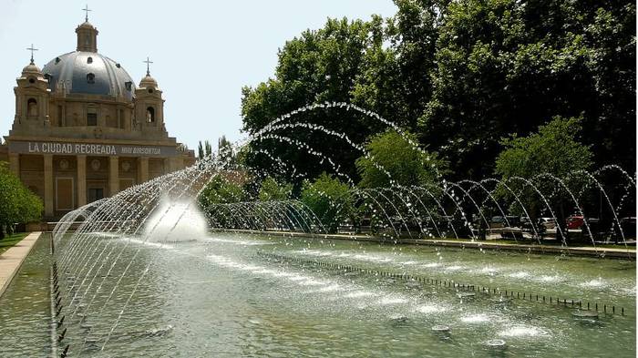 Iruñeko Rodezno Kondearen plaza Askatasunaren plaza izendatuko dute ostegunean 