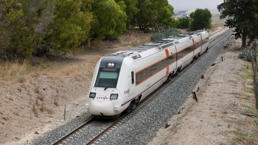 Noain eta Iruñea arteko trenbidea berriro ireki dute merkantzia tren batek istripua izan ondoren