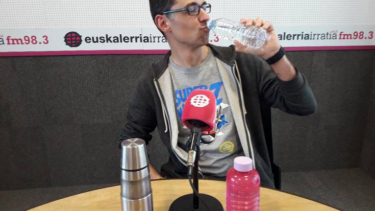 Aitor Zandueta: "Ura naturan aurkitzen dugun bezala edateko moda zabaltzen ari da eta oso arriskutsua da"