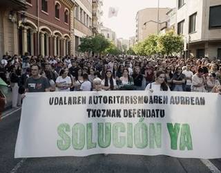Lizarrako txosnagunea betiko lekura itzul dadin sinadura bilketa oztopatzen ari da UPN