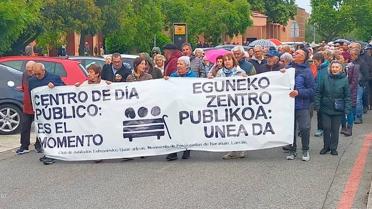 Barañaingo adinekoentzako eguneko zentroak kudeaketa publikoa izan dezala eskatu dute