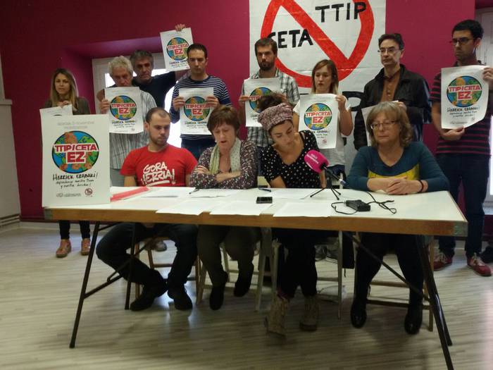 TTIParen eta CETAren aurka azaroaren 5ean kalera ateratzeko deia luzatu dute