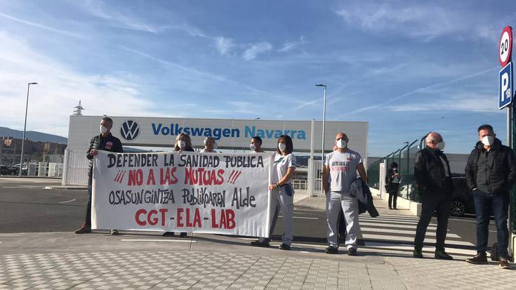 Bi orduko lanuztea eginen dute Volkswagenen ostiralean