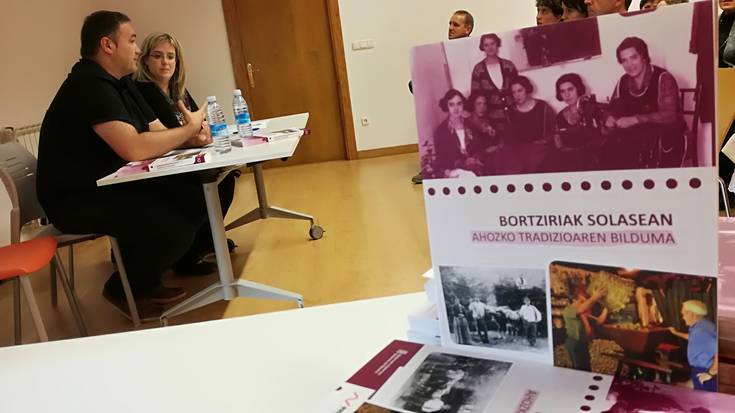 "Bortziriak solasean" liburua plazaratu berri du Euskokultur Fundazioak