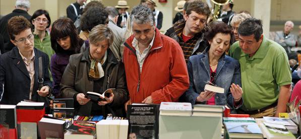 Liburuaren eta Lorearen Eguna, larunbatean