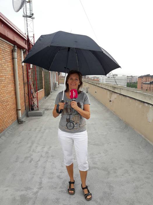 Geldi errotatibak: Iruñean euria ari du!