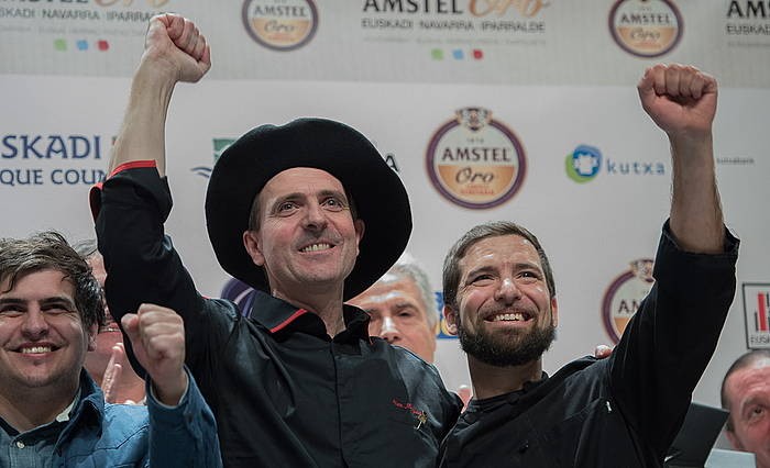Urrezko eta brontzezko pintxoak, nafarrak
