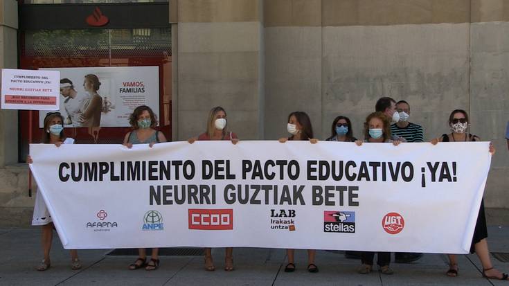 Irakaskuntza Publikoaren Ituna betetzeko eskatu dute sindikatuek