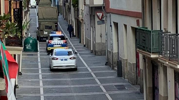 Militarrak "politizatzen" dituztenak kritikatu ditu Iruñeko Udalak