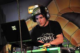 DJ Paiken emanaldi basatia