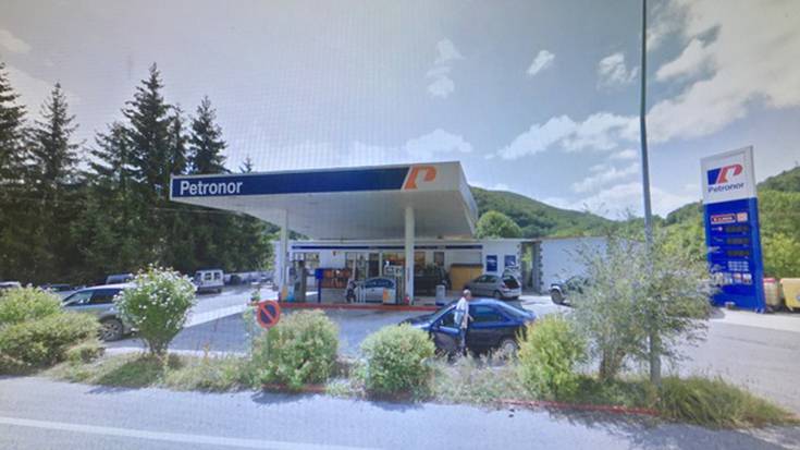 Aezkoa gasolindegirik eta supermerkaturik gabe geratuko da