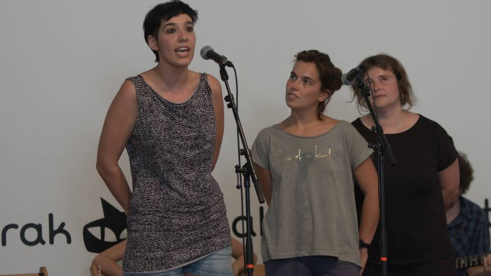 Bertso saio feminista izanen da gaur Barañaingo gaztetxean