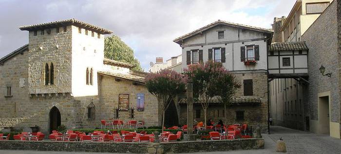 Iruñea ezagutzeko, bisita gidatuak euskaraz