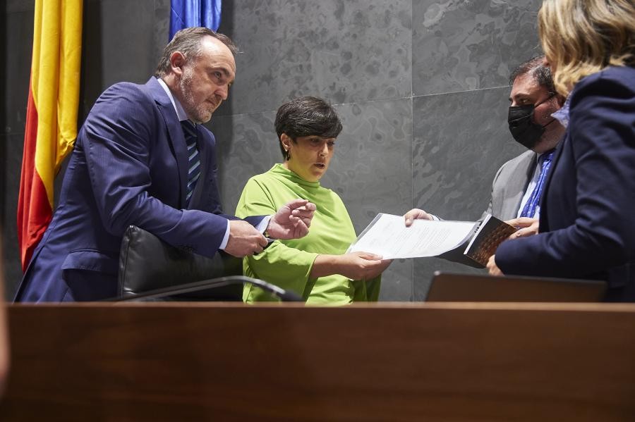 Navarra Sumak eta Geroa Baik bat egin dute erlijio irakasleen babesean