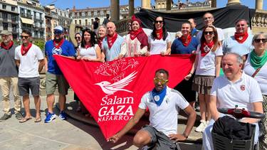 Sanferminetan Gazarekin elkartasuna lepoan