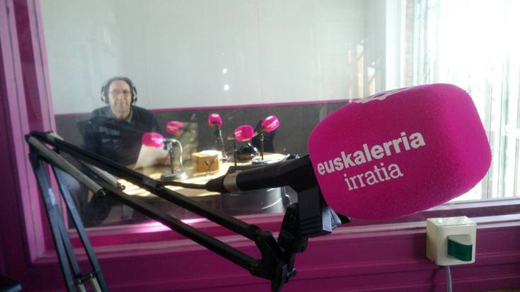 Mikrofono babesle berriak ditugu