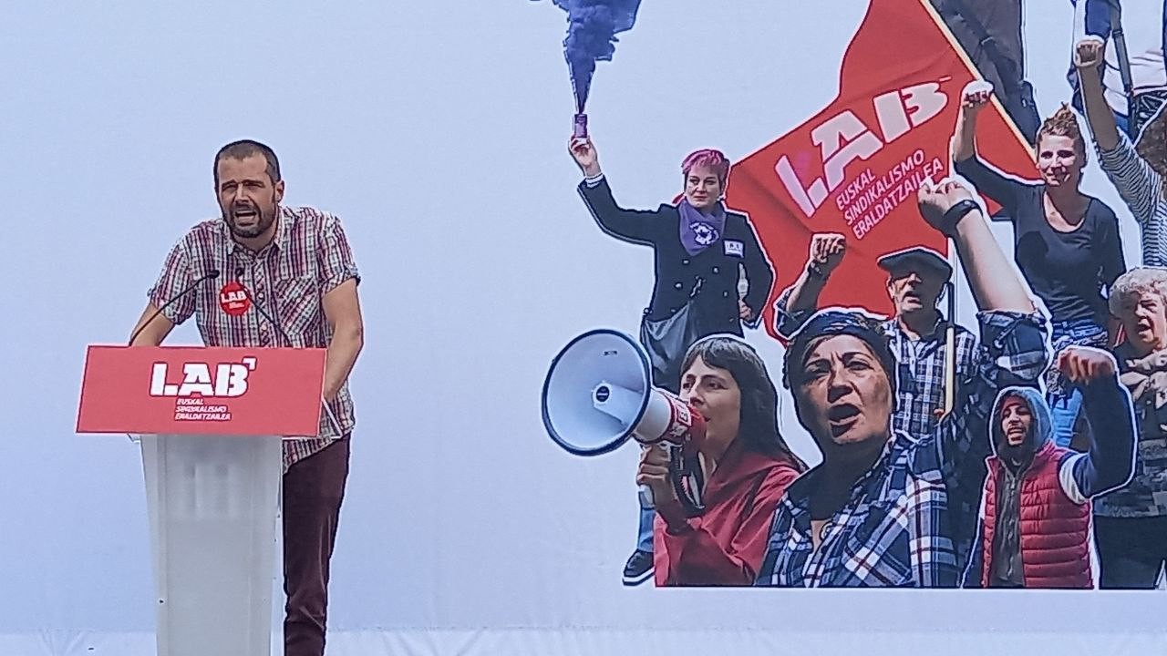 Igor Arroyo: “Patronalak etekin bikoitza ateratzen digu langileoi, laborala eta etxebizitzarena”