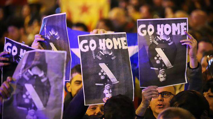 Espainiako erregearen bisitaren kontrako protesta antolatu dute Iruñean