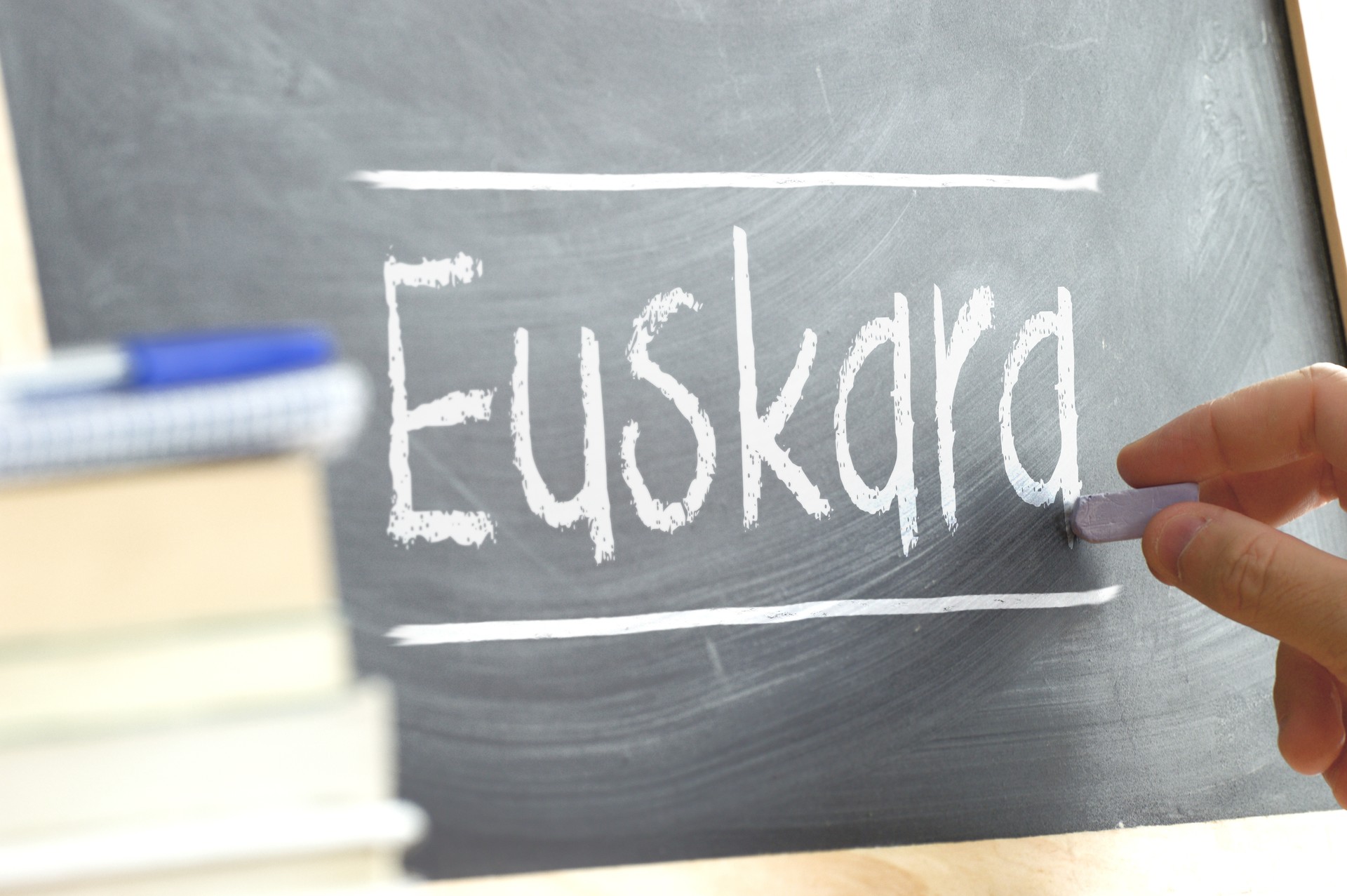Euskara sustatzeko proiektuetarako udalaren laguntzen deialdia, urriaren 15era arte