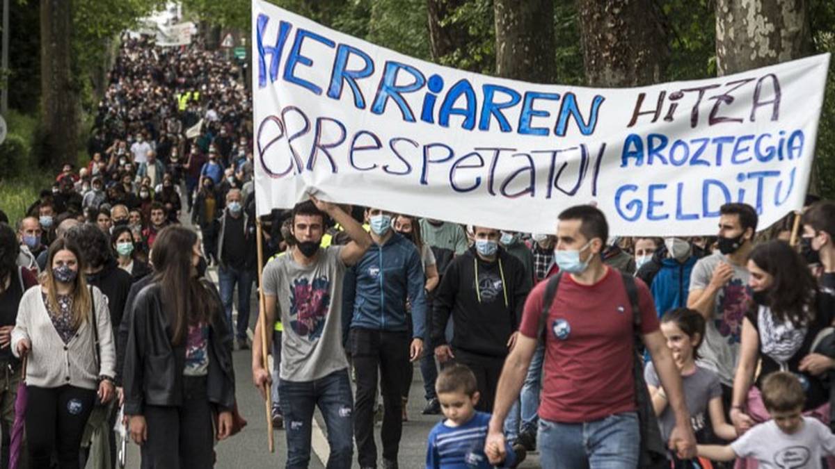 Urko Gartzia: "Aroztegiko auziaren bide judiziala ez da akitu, borrokak segitzen du"