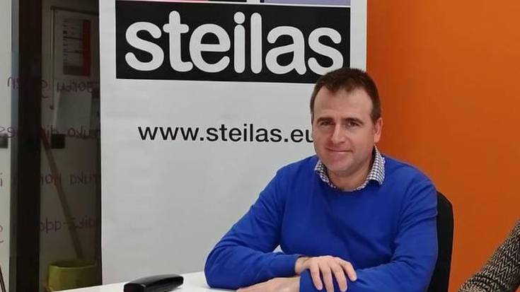 Raul Lopez (STEILAS): "Erlijioko irakasleak blindatu nahi dituzten bitartean, beste guztiok gurutziltzatuak gaude"