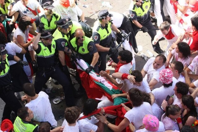 Navarra Sumak Iruñeko Udaltzainen borra luzagarriak berreskuratu ditu