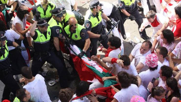 Navarra Sumak Iruñeko Udaltzainen borra luzagarriak berreskuratu ditu