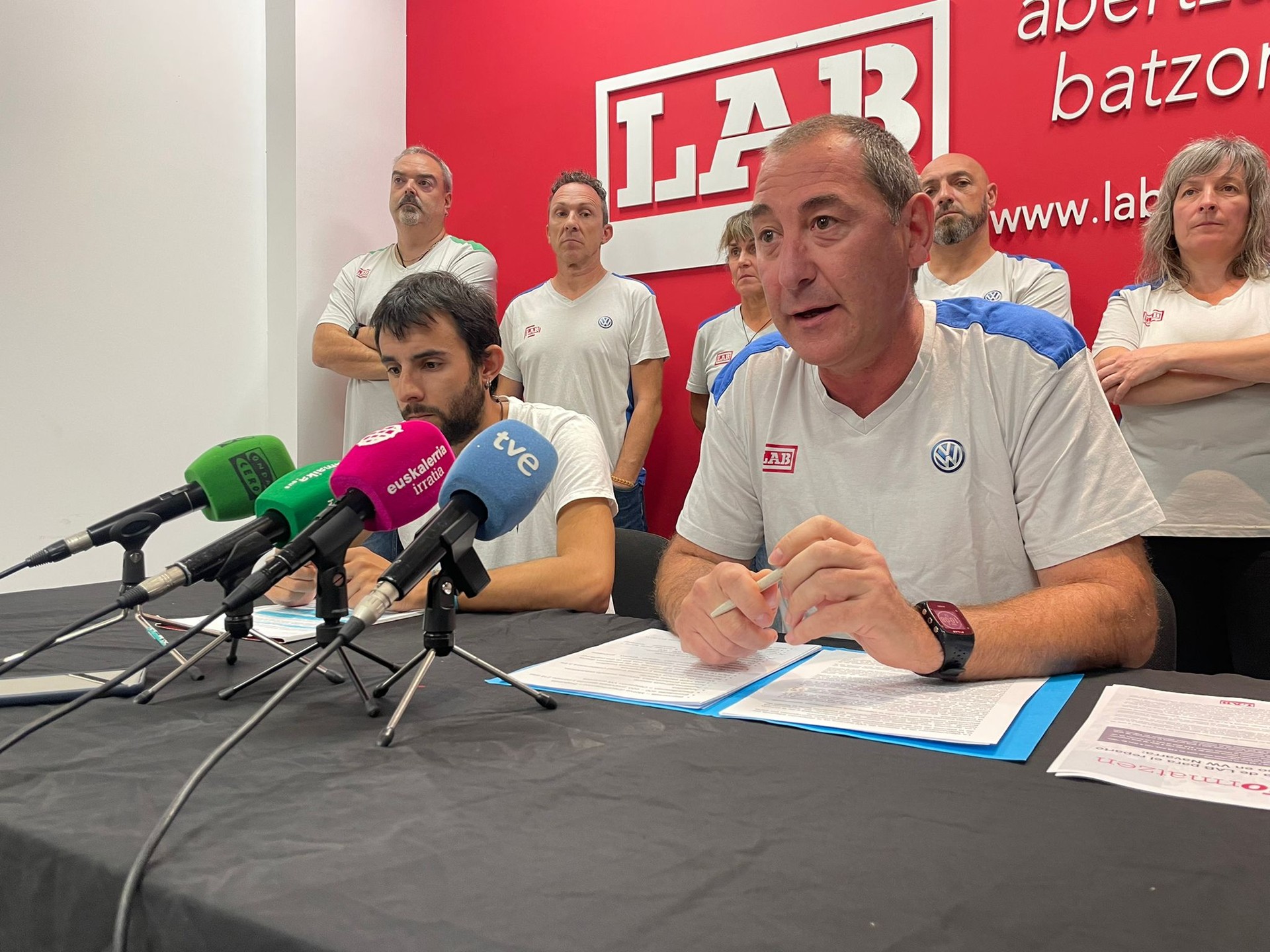 32 orduko lanaldia proposatu du LABek Volkswagengo enplegua babesteko