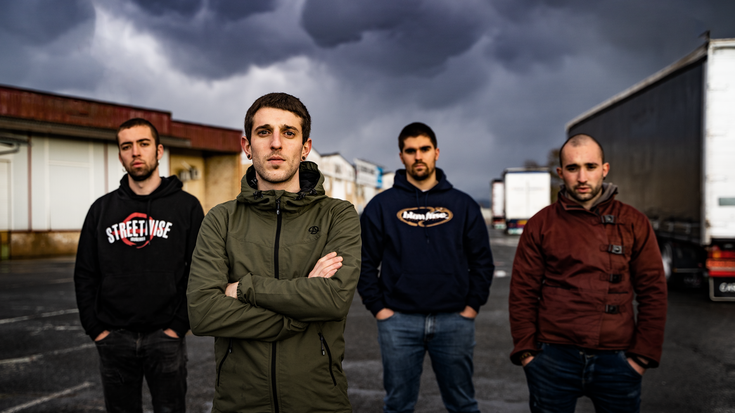 Herdoil eta Zea Mays gaur, Burlatan